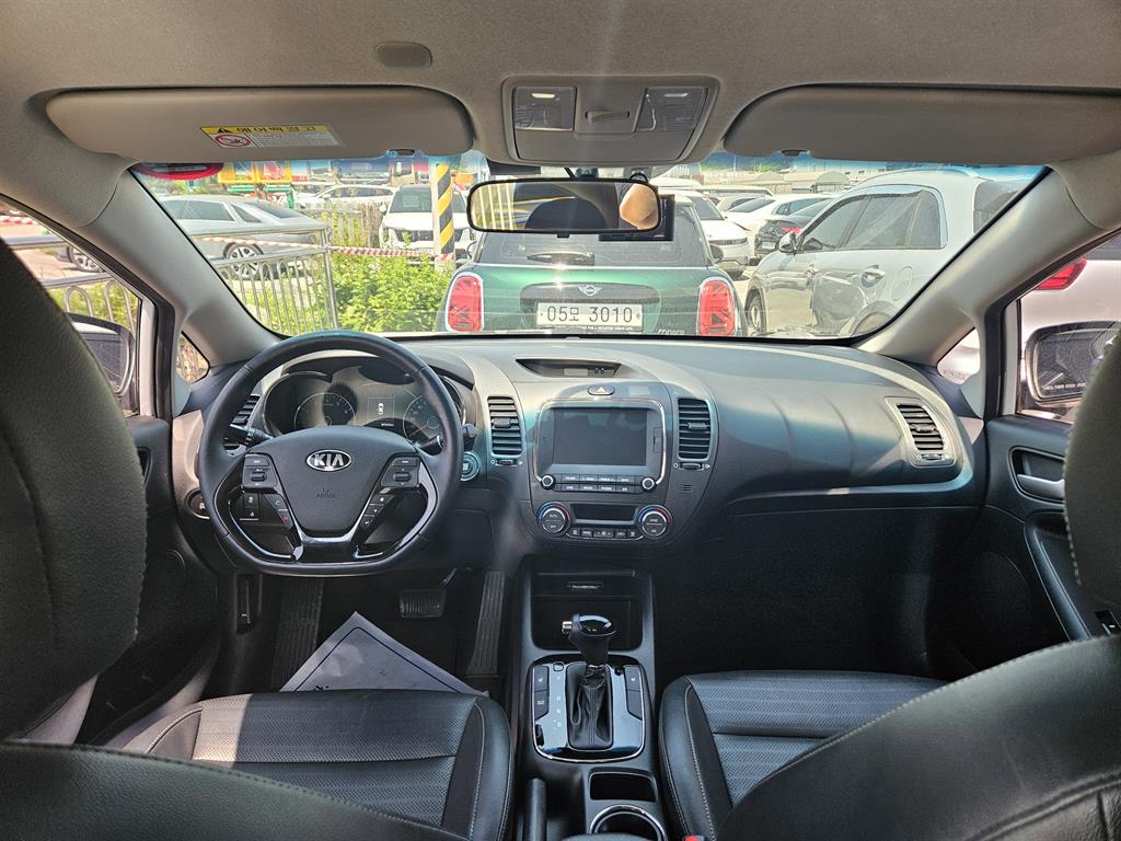 KIA K3 2018 Blanco - Importación desde Corea - HF Imports Iquique - Foto 16