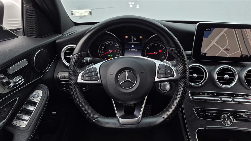 Mercedes Benz C Class - Vista 10