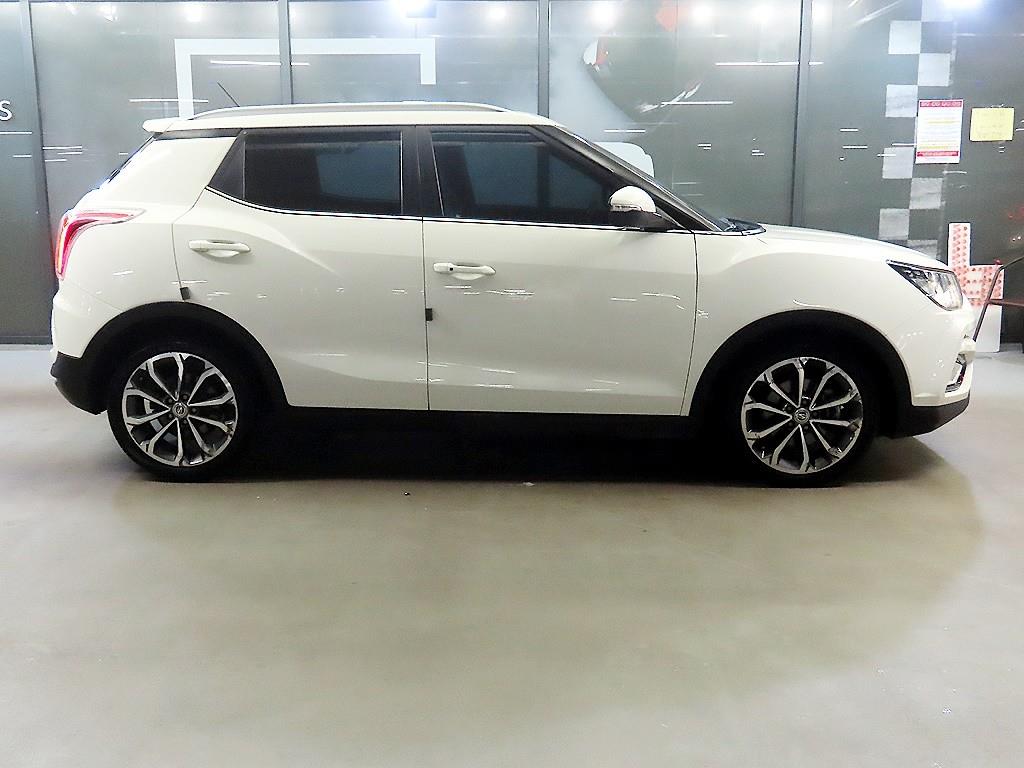 Ssangyong Tivoli - Vista 3