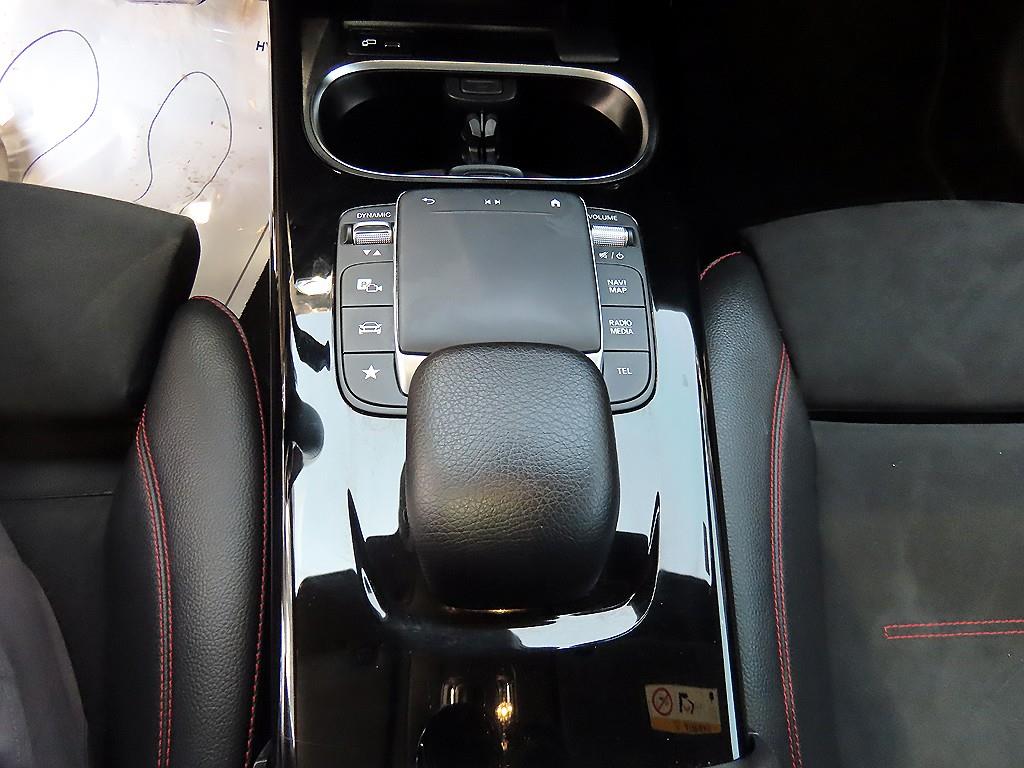 Mercedes Benz CLA Class - Vista 12