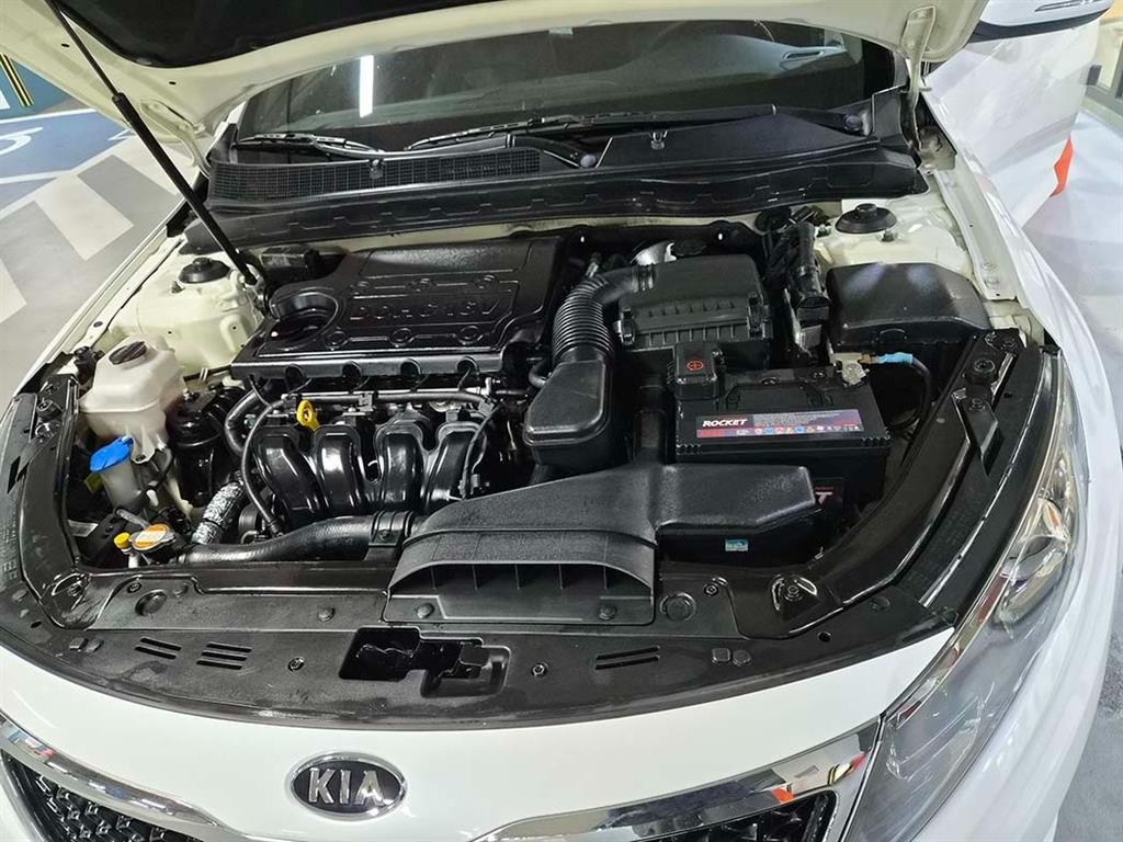 KIA K5 2011 Blanco - Importación desde Corea - HF Imports Iquique - Foto 18
