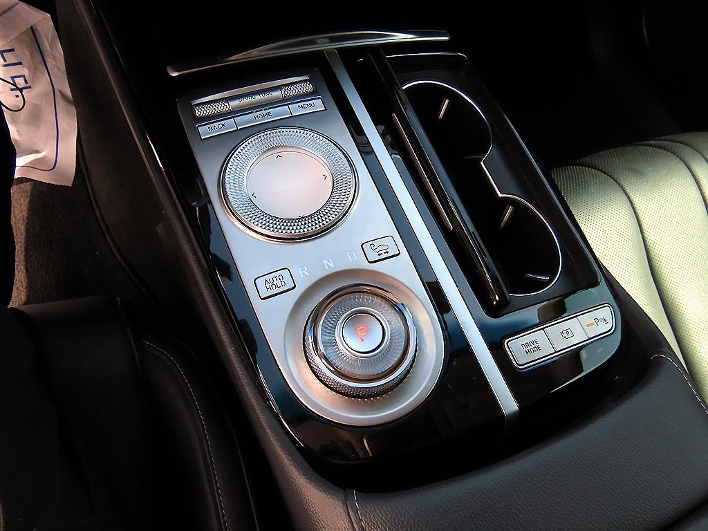 Genesis G80 - Vista 10