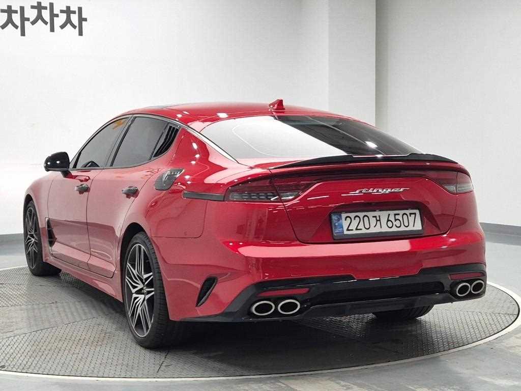 KIA Stinger - Vista 2
