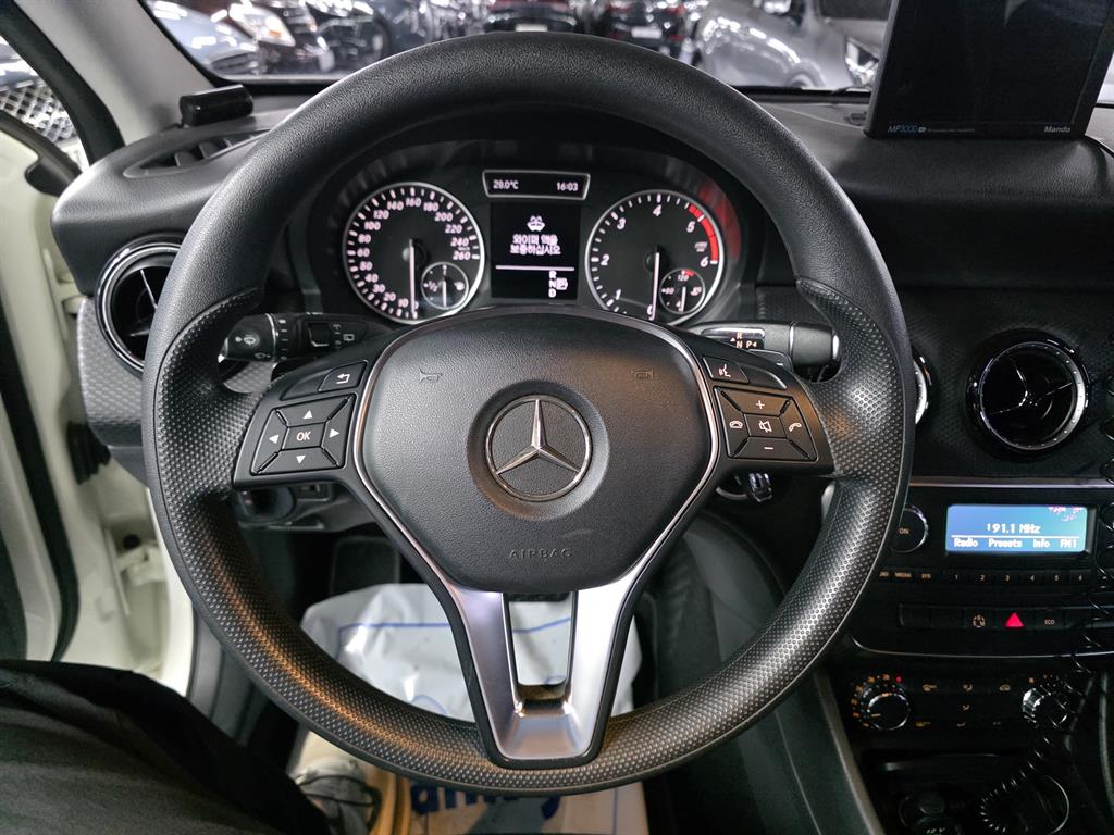 Mercedes Benz A Class - Vista 10