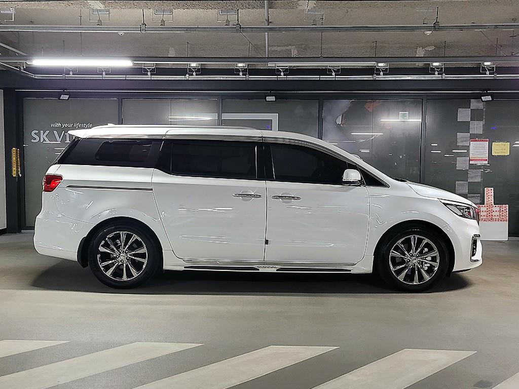 KIA Carnival - Vista 3