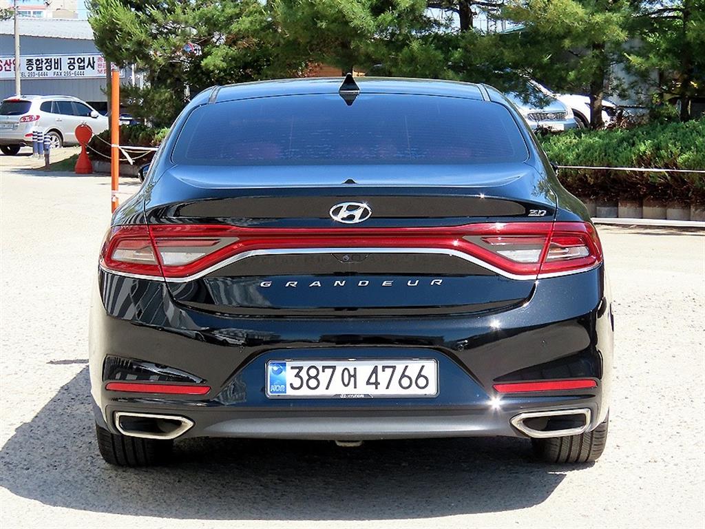 HYUNDAI Grandeur - Vista 4