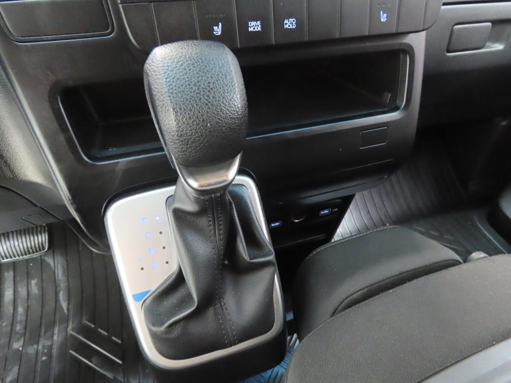 HYUNDAI Staria - Vista 10
