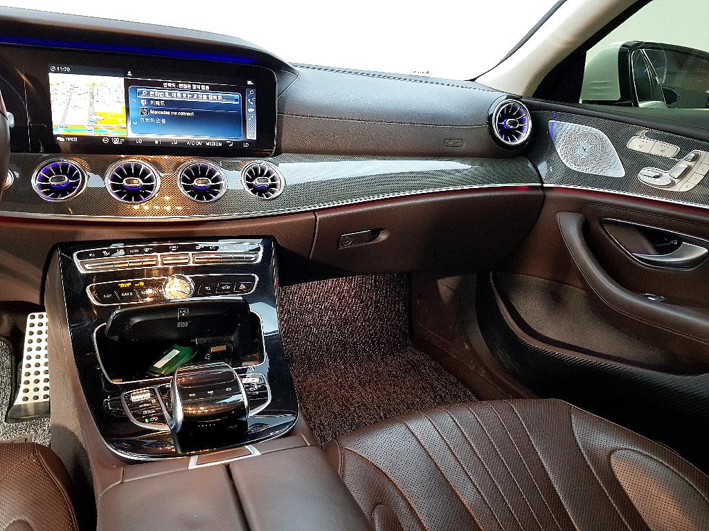 Mercedes Benz CLS Class - Vista 10