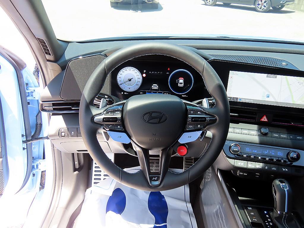 HYUNDAI Avante - Vista 8