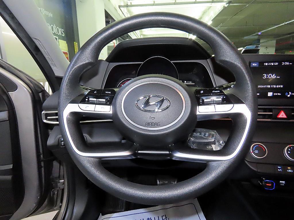 HYUNDAI Avante - Vista 8