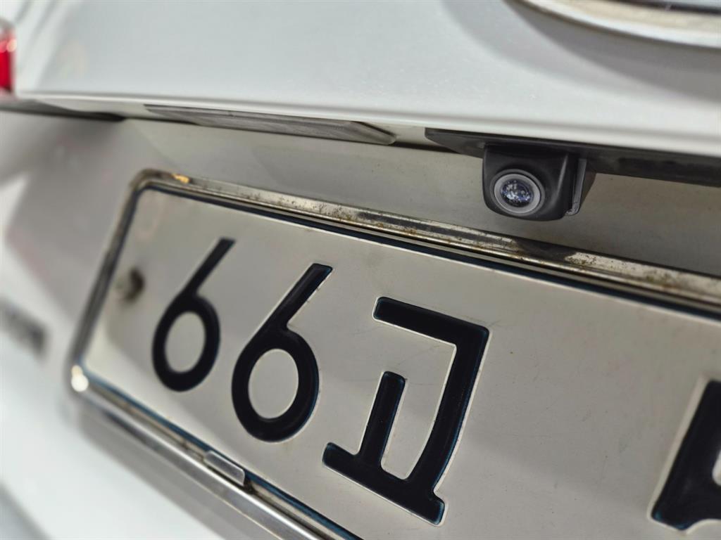HYUNDAI Sonata - Vista 6