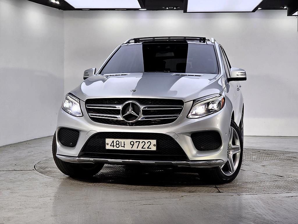 Mercedes Benz GLE Class - Vista 2