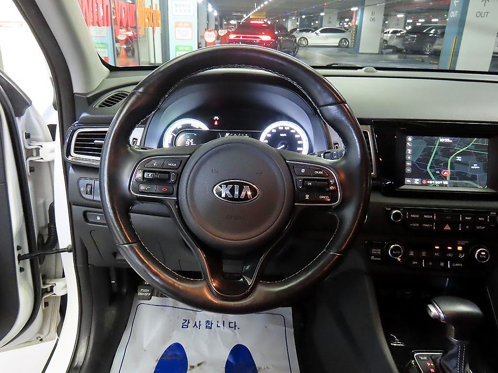 KIA Niro - Vista 8