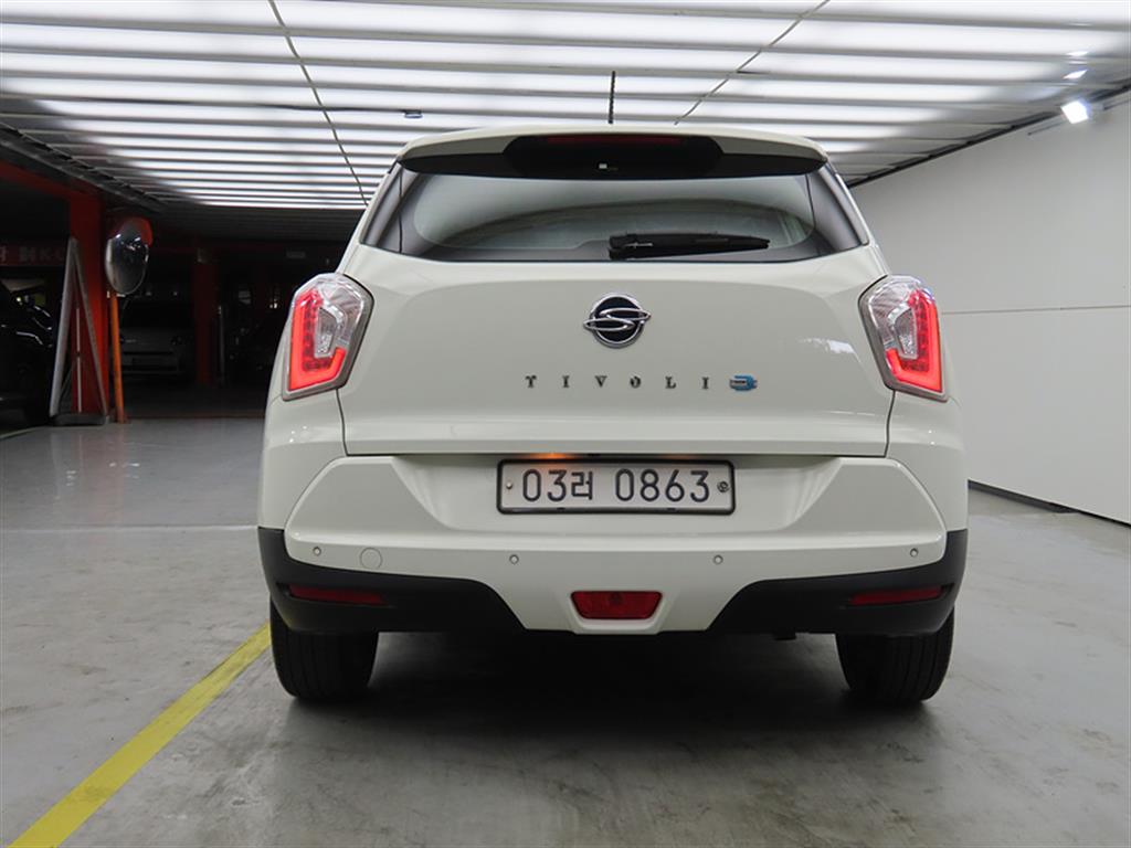 Ssangyong Tivoli - Vista 3