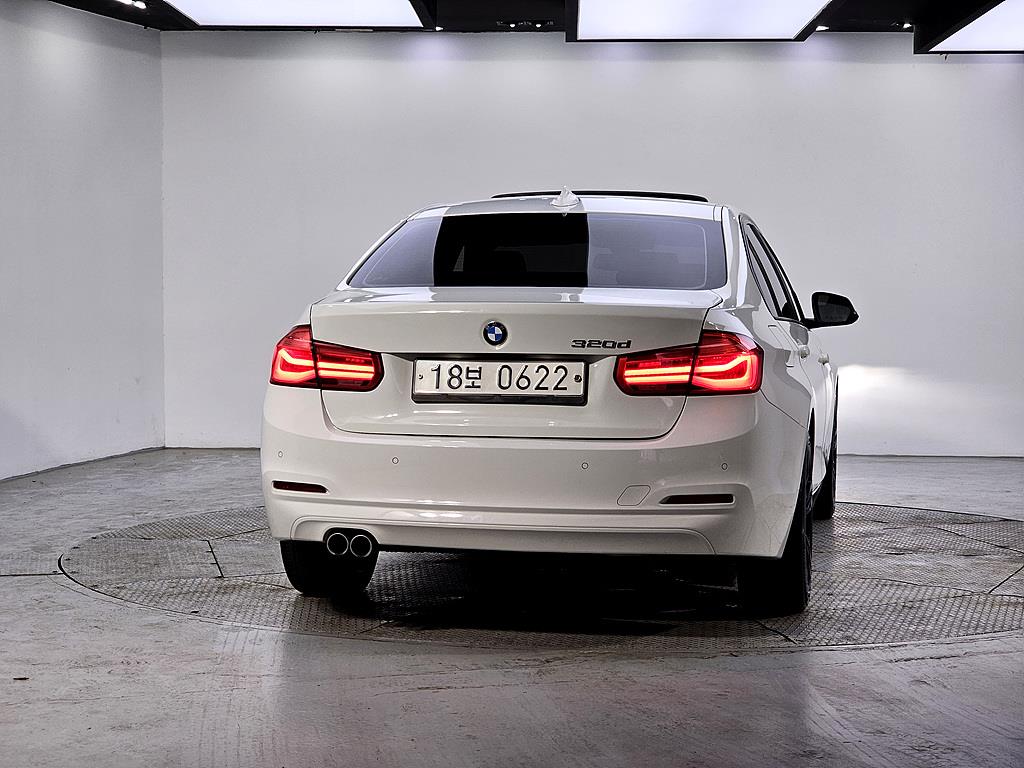 BMW 3 series - Vista 3