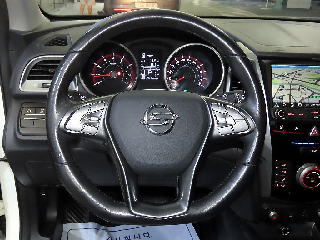 Ssangyong Tivoli - Vista 8