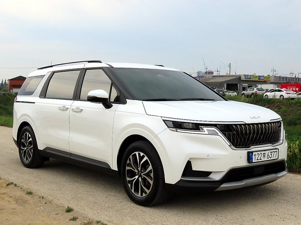 KIA Carnival - Vista 2