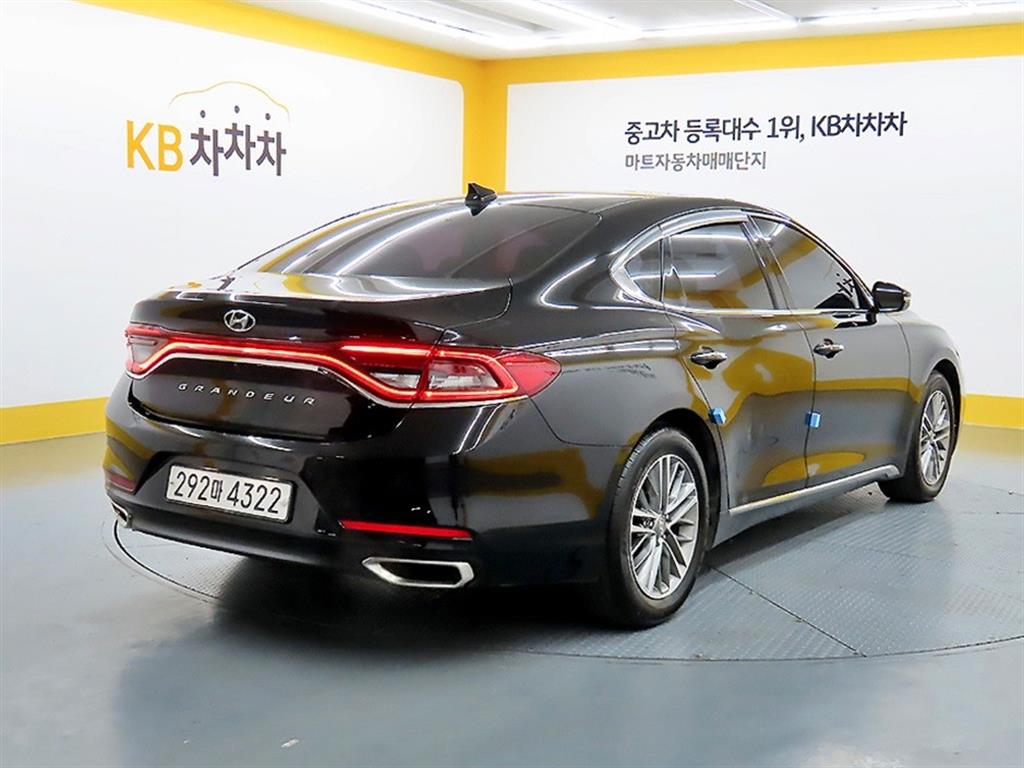HYUNDAI Grandeur - Vista 4