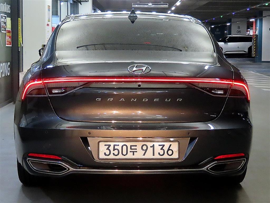 HYUNDAI Grandeur - Vista 5