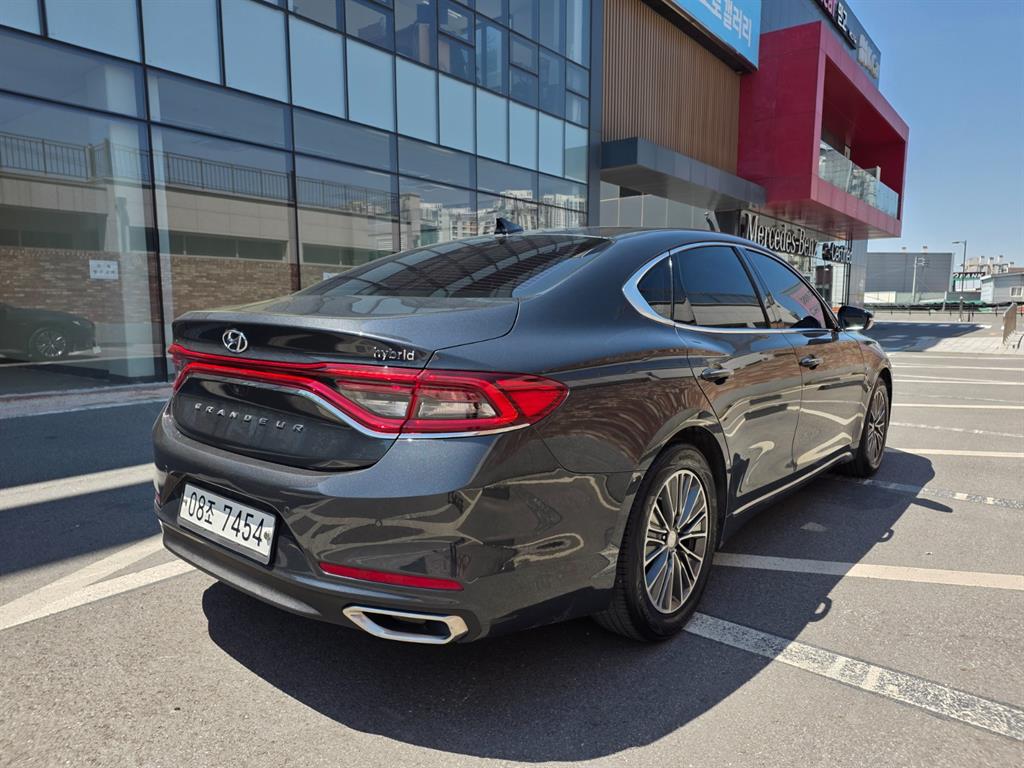 HYUNDAI Grandeur - Vista 4