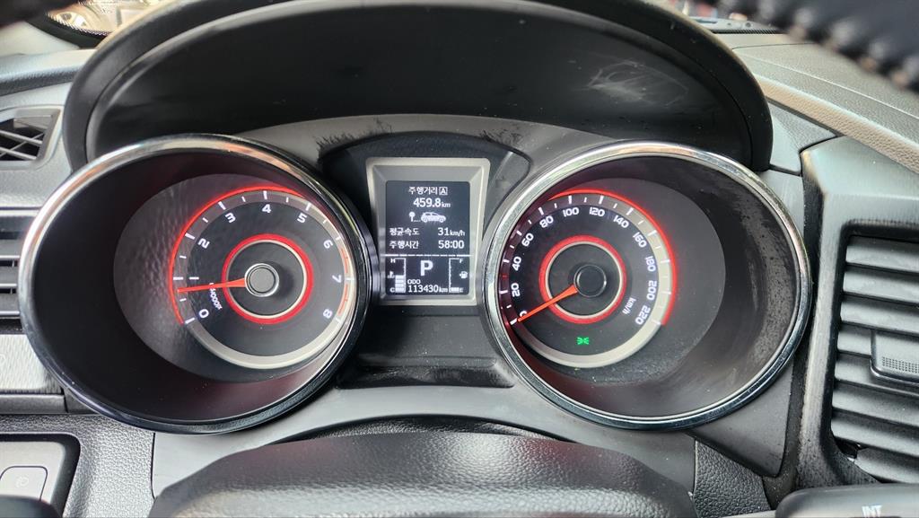 Ssangyong Tivoli - Vista 6