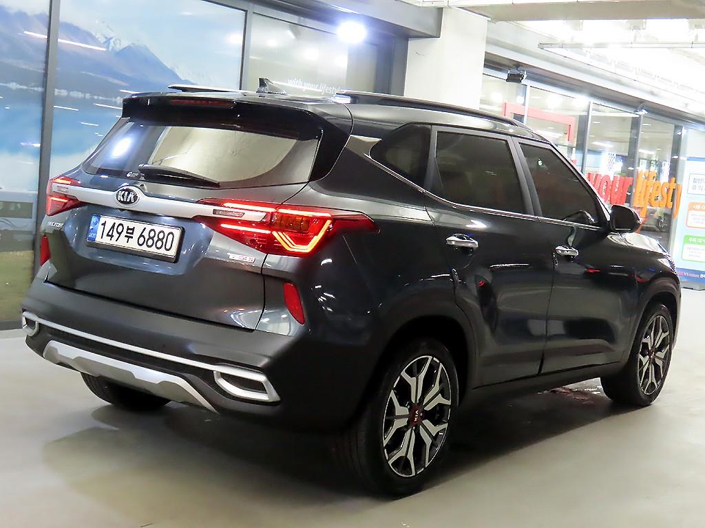 KIA Seltos - Vista 4