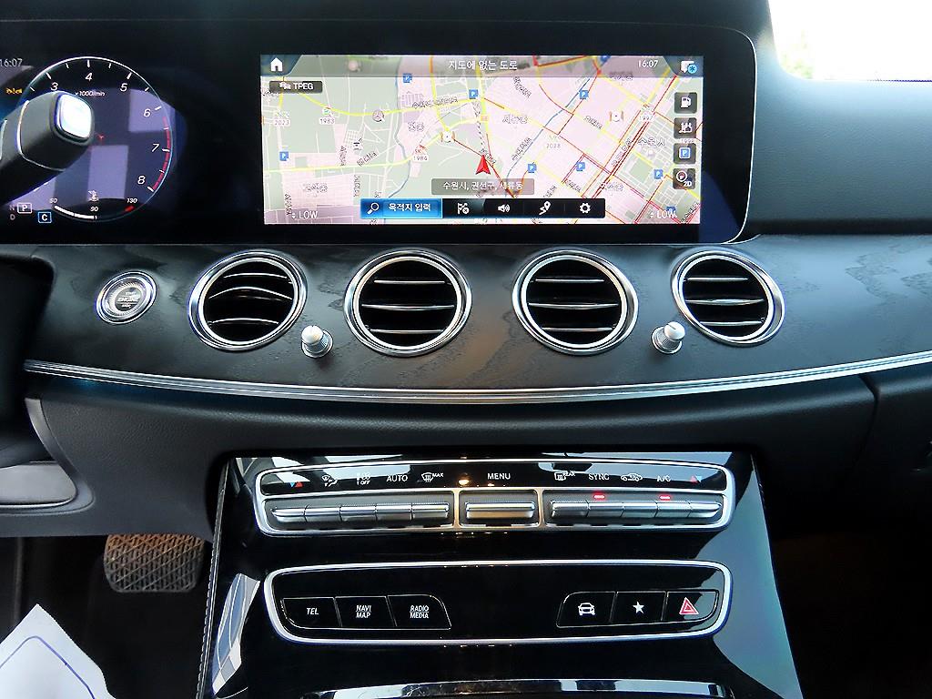 Mercedes Benz E class 2023 Negro - Importación desde Corea - HF Imports Iquique - Foto 15