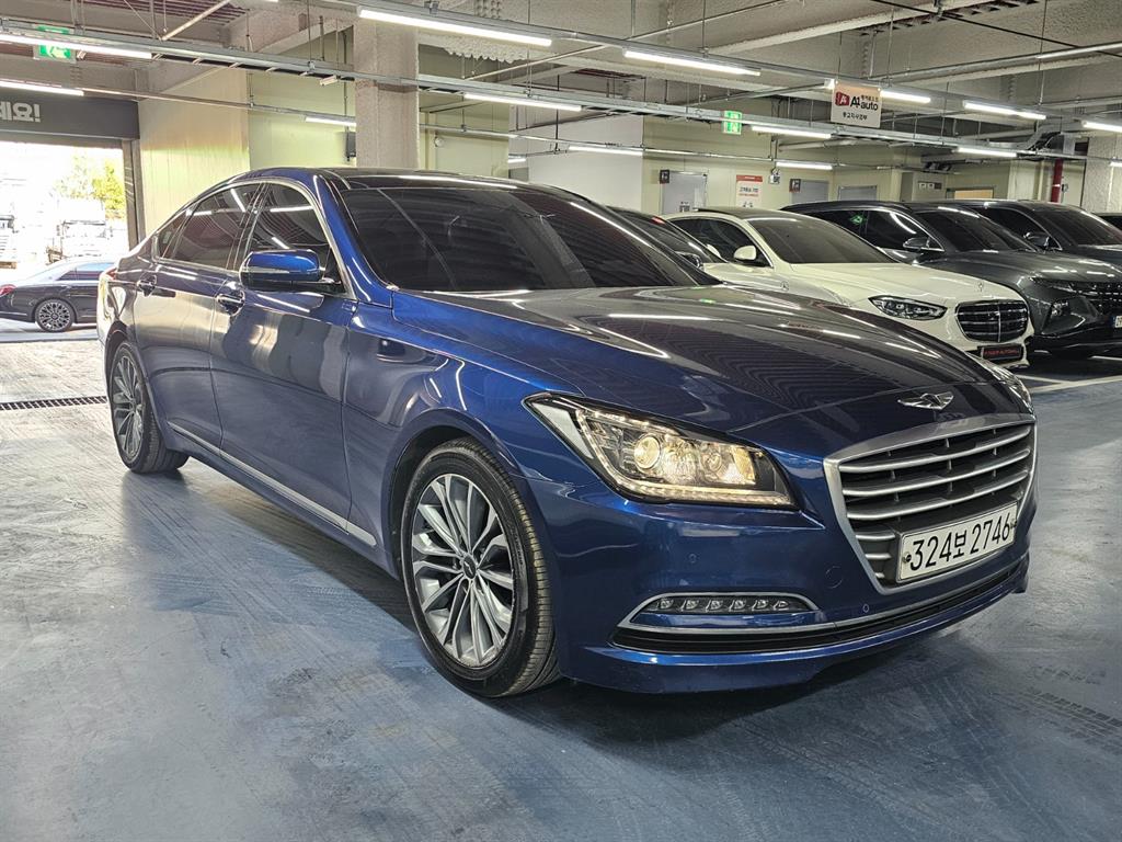 HYUNDAI Genesis - Vista 2