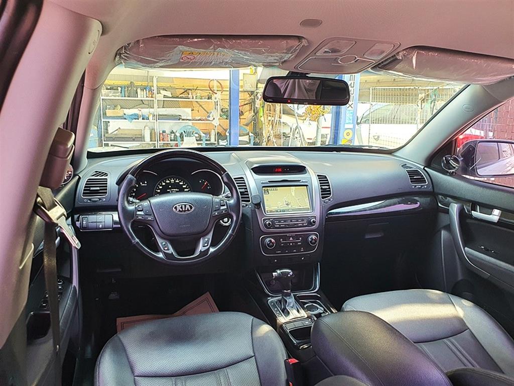 KIA Sorento - Vista 7