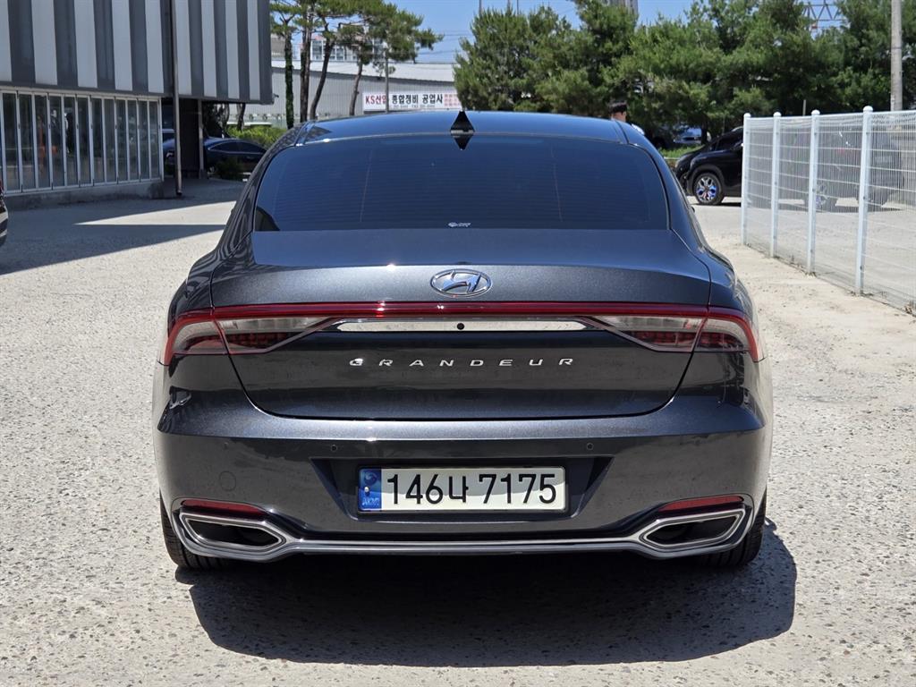 HYUNDAI Grandeur - Vista 4