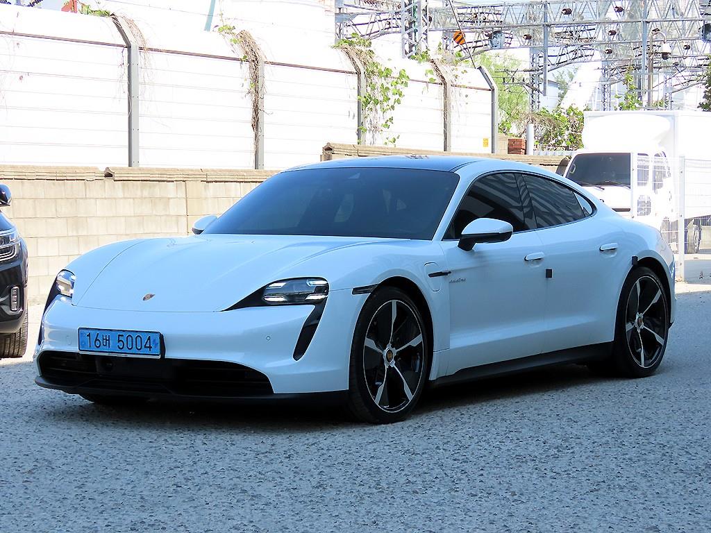 Porsche Taycan - Vista 2
