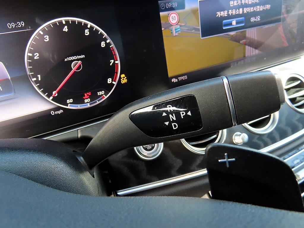 Mercedes Benz E class - Vista 11