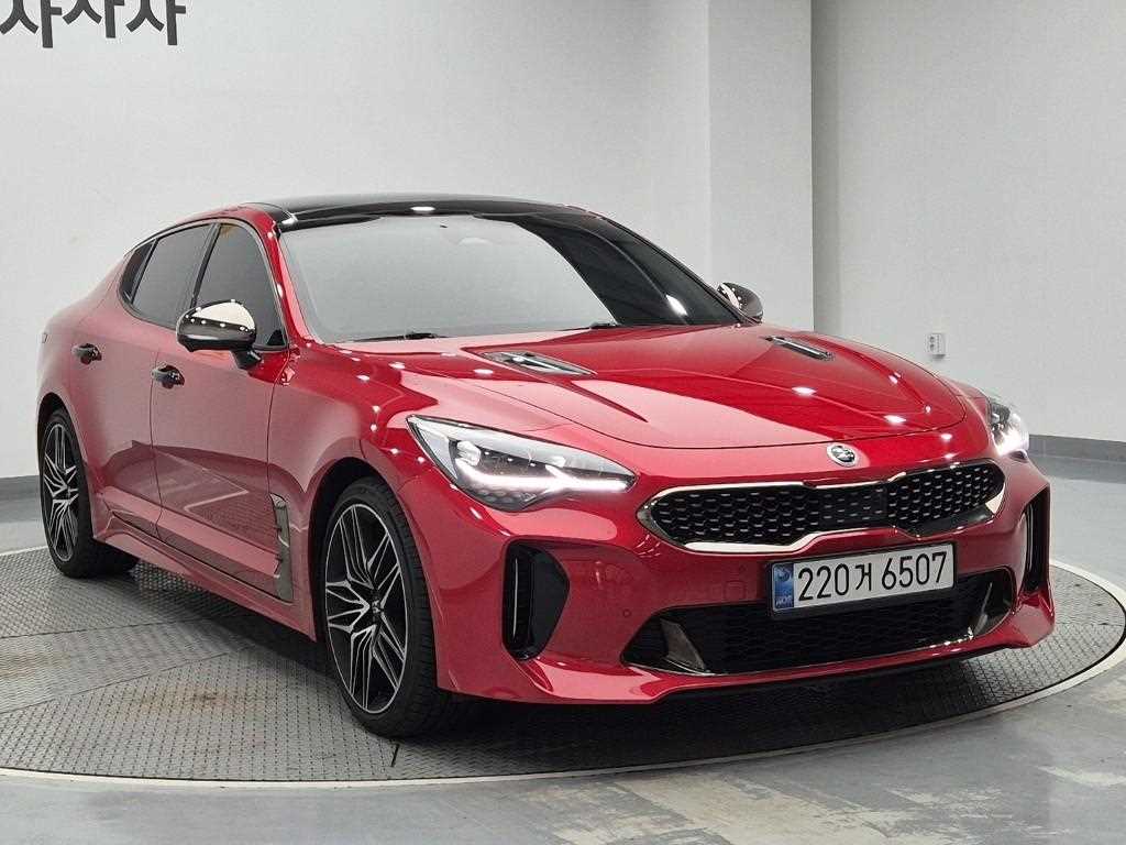 KIA Stinger - Vista 4