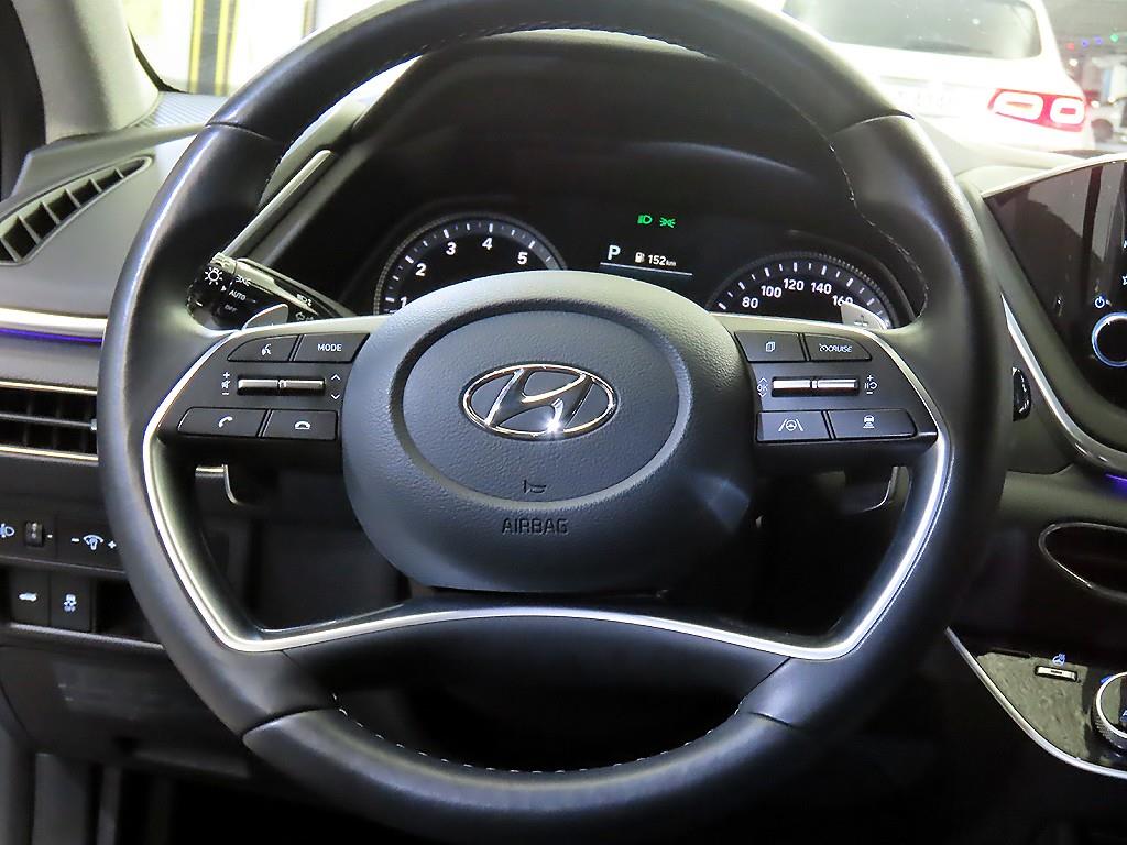 HYUNDAI Sonata - Vista 8