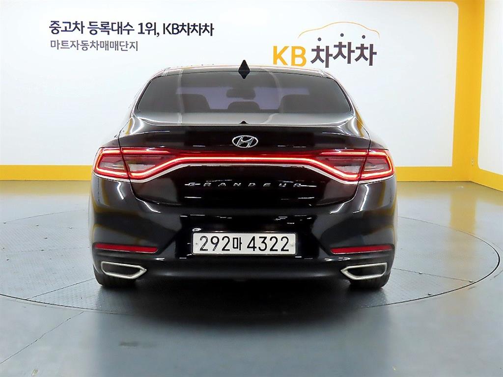 HYUNDAI Grandeur - Vista 3