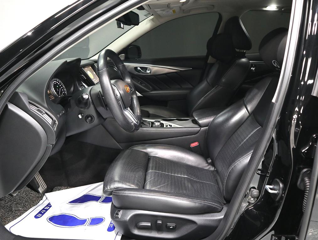 Infiniti Q - Vista 9