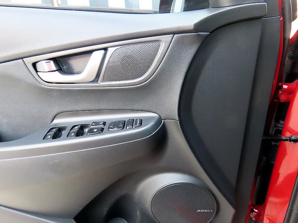 HYUNDAI Kona - Vista 11