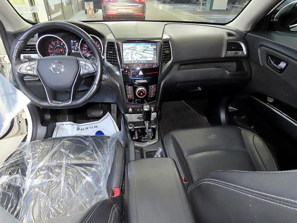Ssangyong Tivoli - Vista 10