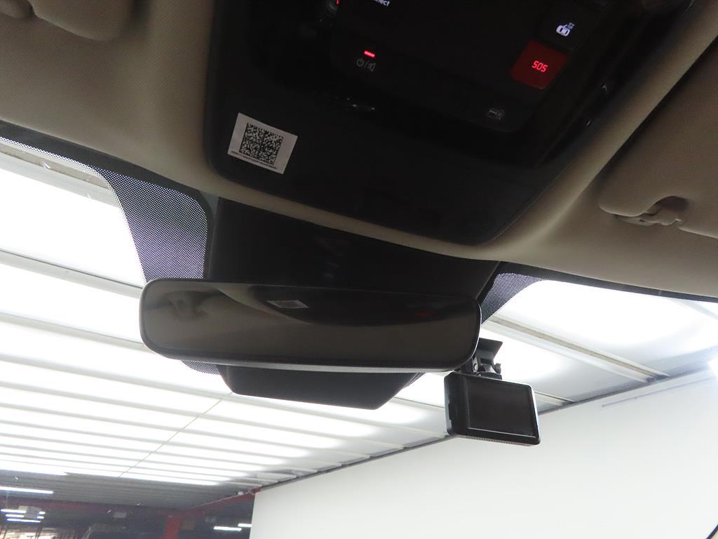 KIA Carnival - Vista 12