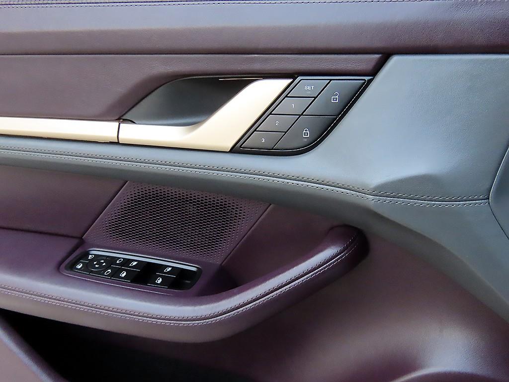 Porsche Taycan - Vista 11