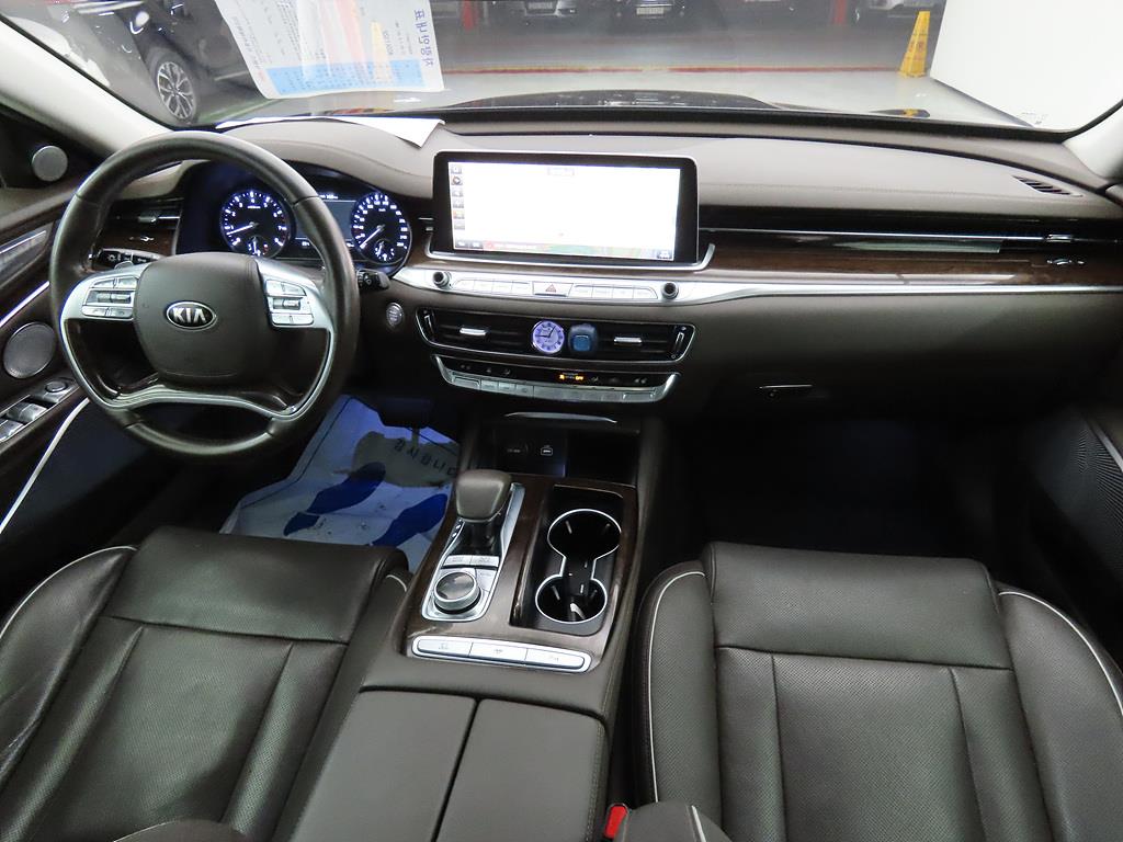 KIA K9 - Vista 5