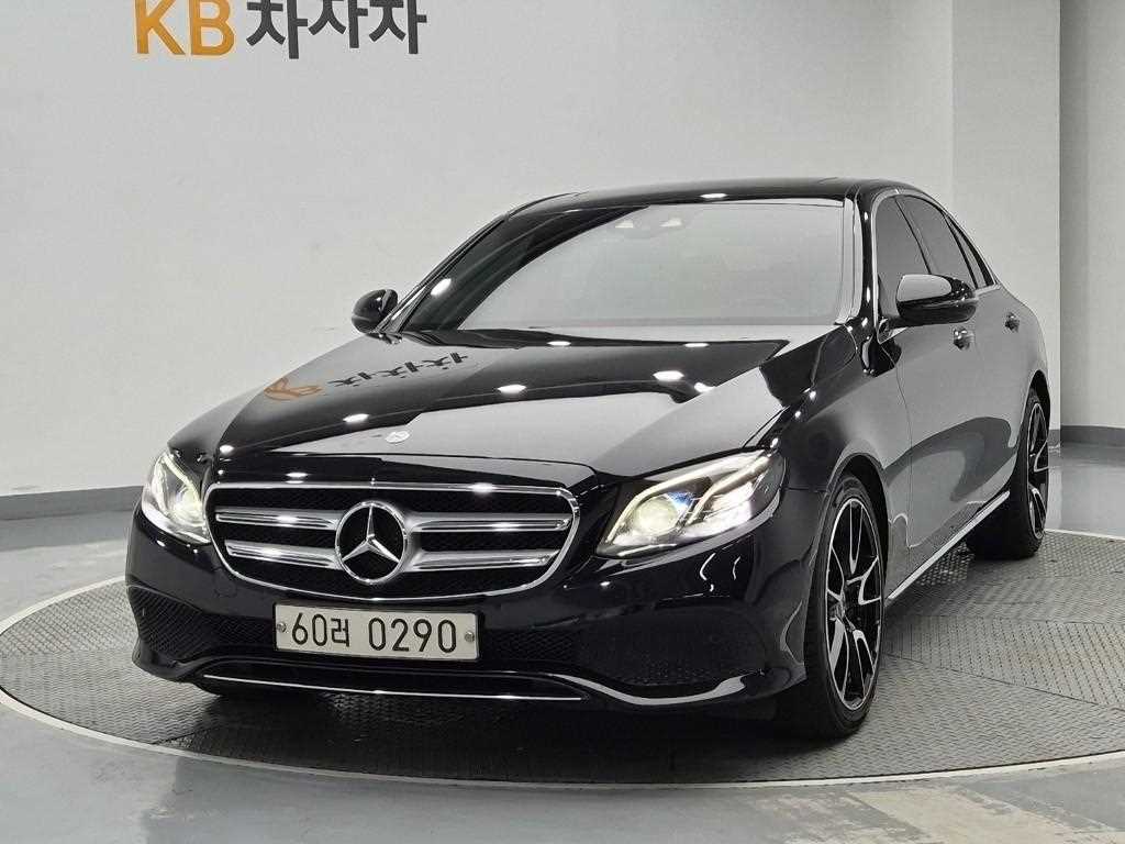 Mercedes Benz E class 2017 Negro - Importación desde Corea - HF Imports Iquique - Foto 1