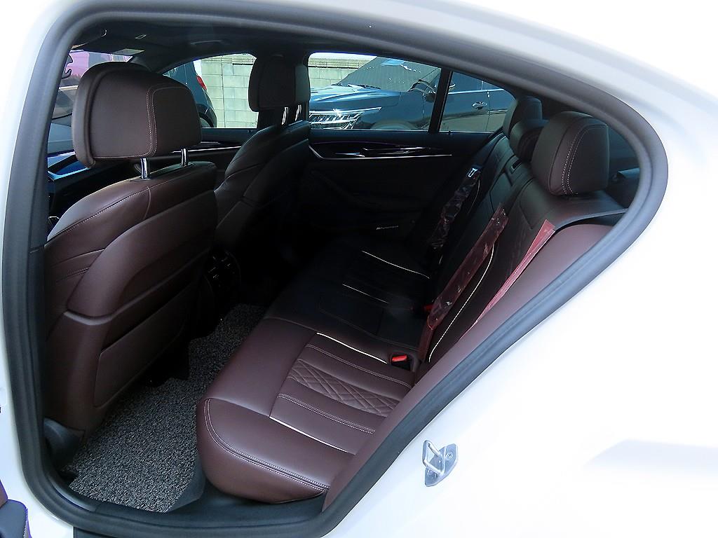 BMW 5 Series - Vista 6