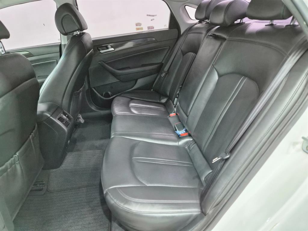 HYUNDAI Sonata - Vista 7