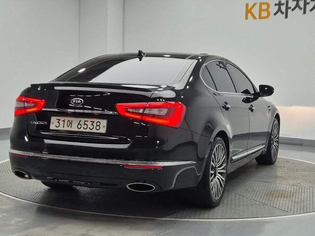 KIA K7 - Vista 3