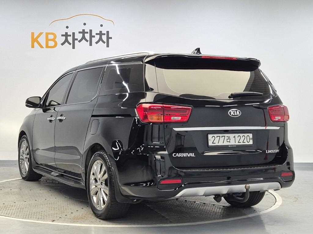 KIA Carnival - Vista 2