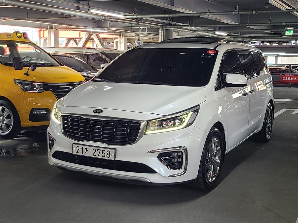 KIA Carnival 2019 Blanco - Importación desde Corea - HF Imports Iquique - Foto 1