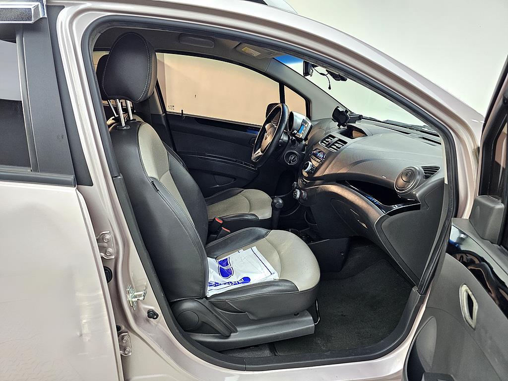 Chevrolet Spark - Vista 11