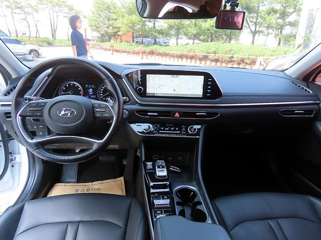 HYUNDAI Sonata - Vista 7