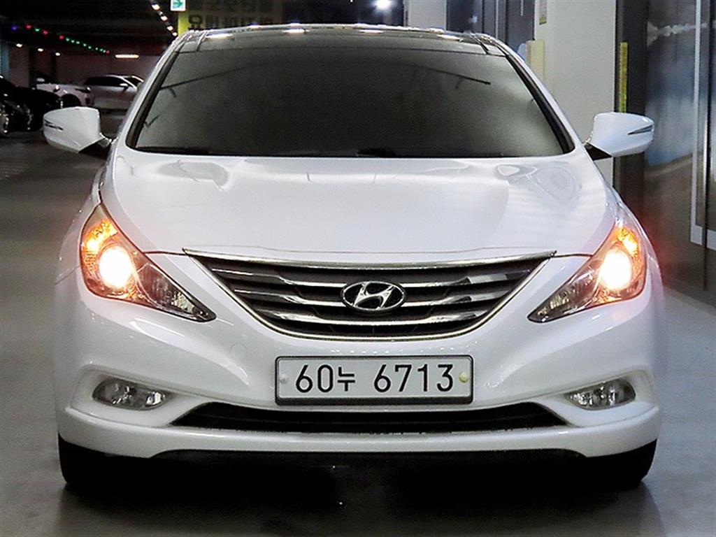 HYUNDAI Sonata - Vista 2